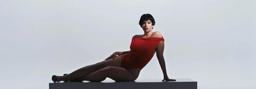 Imagen promocional de Desigual por Nathy Peluso 